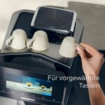 Siemens Kaffeevollautomat EQ900, großes farbiges TFT-Display, 36 Heiß- und Kaltgetränke, Cold Brew, super leise, Keramikmahlwerk, Doppeltassenfunktion, Steuerung per App, Edelstahl, TQ905D03