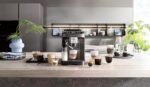 De’Longhi Magnifica Evo Next - Perfetto Kaffeevollautomat mit LatteCrema-Milchaufschäumer, 13 One-Touch-Getränke, Coffee- und Cappuccino Kaffeemaschine, farbiges Touch-Display, Titan (ECAM312.80.TB)